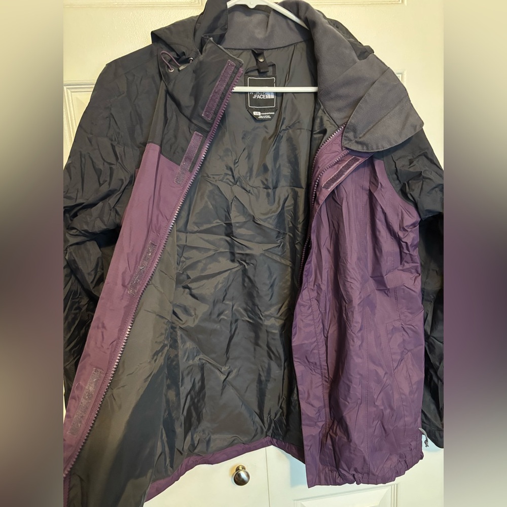 The North Face Women’s Large Rain/Snow Jacket Shell Purple and Black